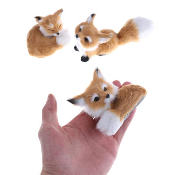 GUDVES Realistic Brown Fox Statue Furs Squatting Model Home Decoration Animals World Collectible Gift for Animal Lovers (Fox Toy)