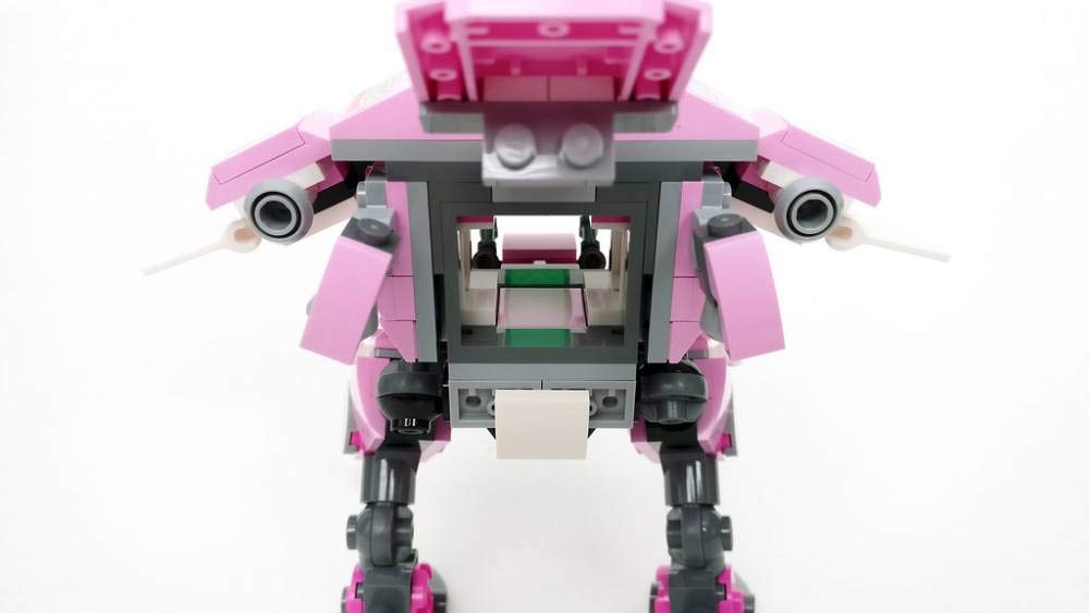 LEGO Overwatch D.Va and Reinhardt 75973 Mech Building Kit with Popular Overwatch Character Minifigures and Buildable Rocket Hammer (455 Pieces)