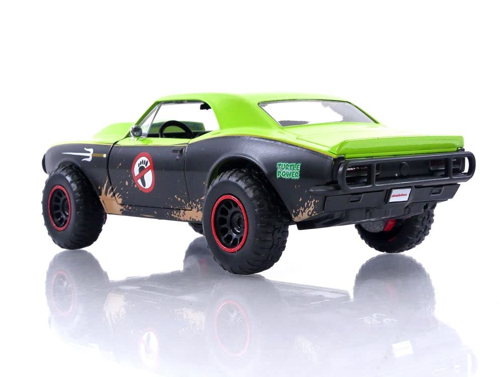 Teenage Mutant Ninja Turtles 1:24 1967 Chevy Camaro Die-cast Car & 2.75" Raphael Figure, Toys for Kids and Adults
