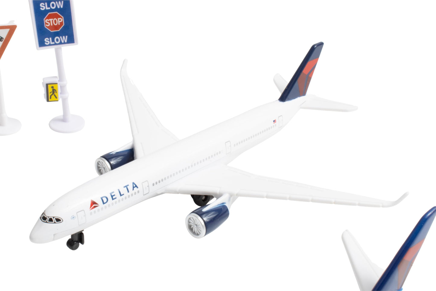 Daron Delta Airport 25-Piece Die-Cast Playset Toy Ages 3+
