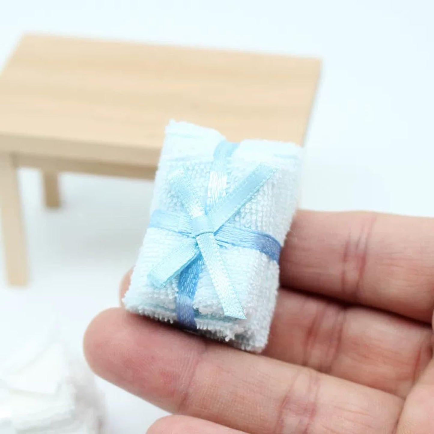 Dollhouse Miniature Towels, 1:12 Bathroom Bath Towel, Mini Face Towel, for Dollhouse Bathroom Furniture Decor (1PCS) (Blue)