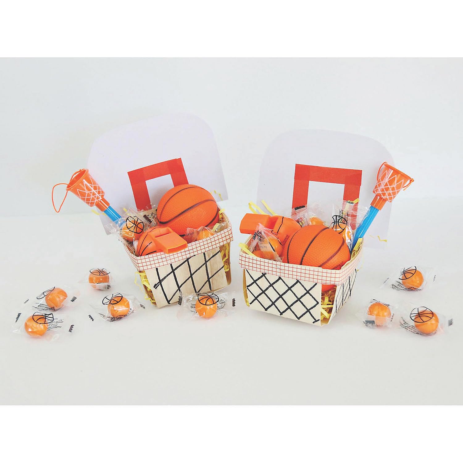 Fun Express - Stress Balls Realistic Basketball Sport - Toys - Balls - Relaxables - 12 Pieces