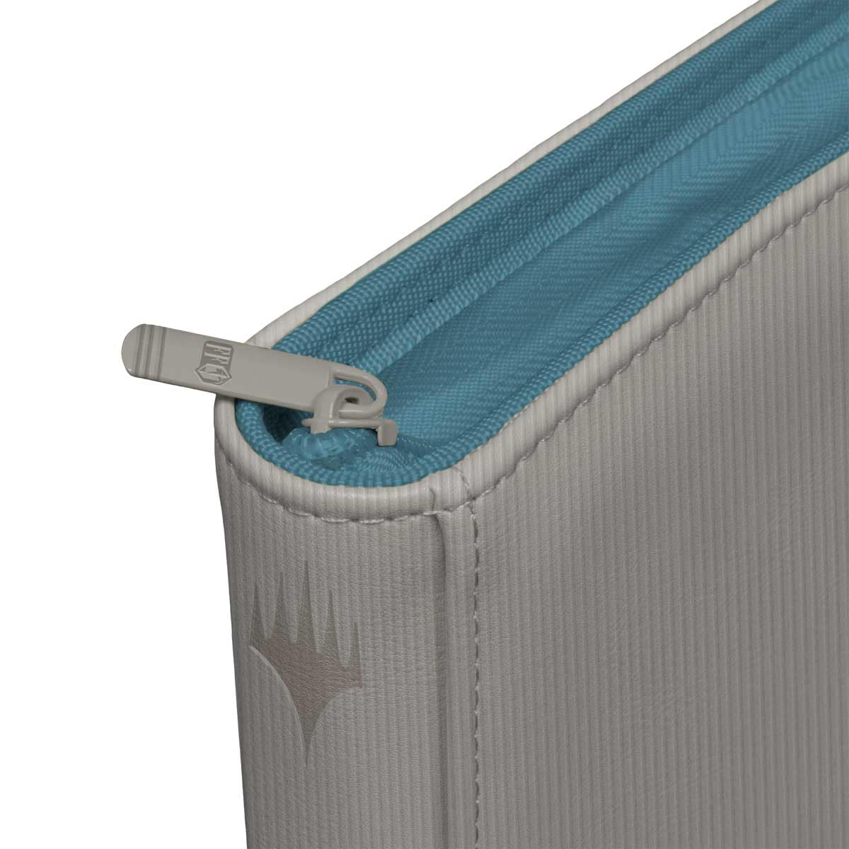 Ultra PRO - Final Fantasy x Universes Beyond Cloud, Ex-SOLDIER 9-Pocket Premium Zippered PRO-Binder for Magic: The Gathering | TCG Card Collector