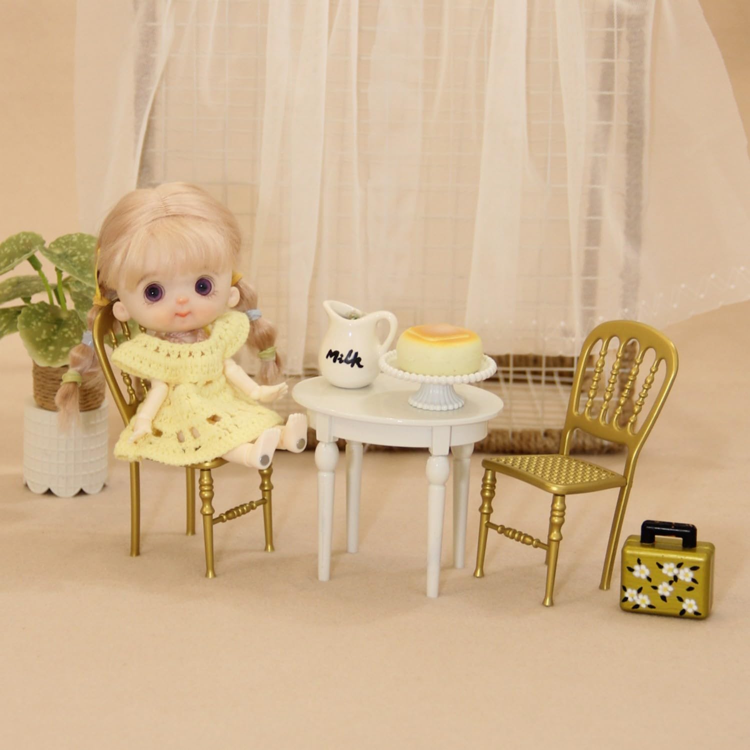 Funky Mini House 1:12 Scale Modern Iron Dollhouse Chair - Mini Metal Furniture for Dollhouse Living Room/Office Decor, Ideal Gift for Collectors