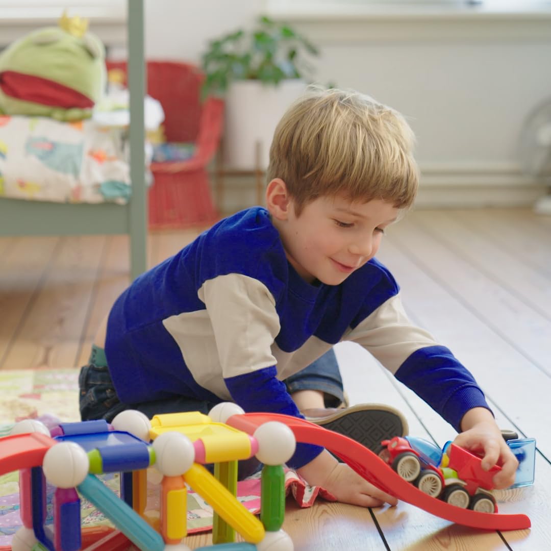 SmartMax Stunt Cars (Basic Stunt) STEM Magnetic Discovery Building Set with Moving Vehicles Featuring Safe, Extra-Strong, Oversized Building Pieces