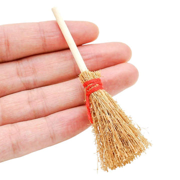 Odoria 1/12 Miniature Broom Dollhouse Decoration Accessories