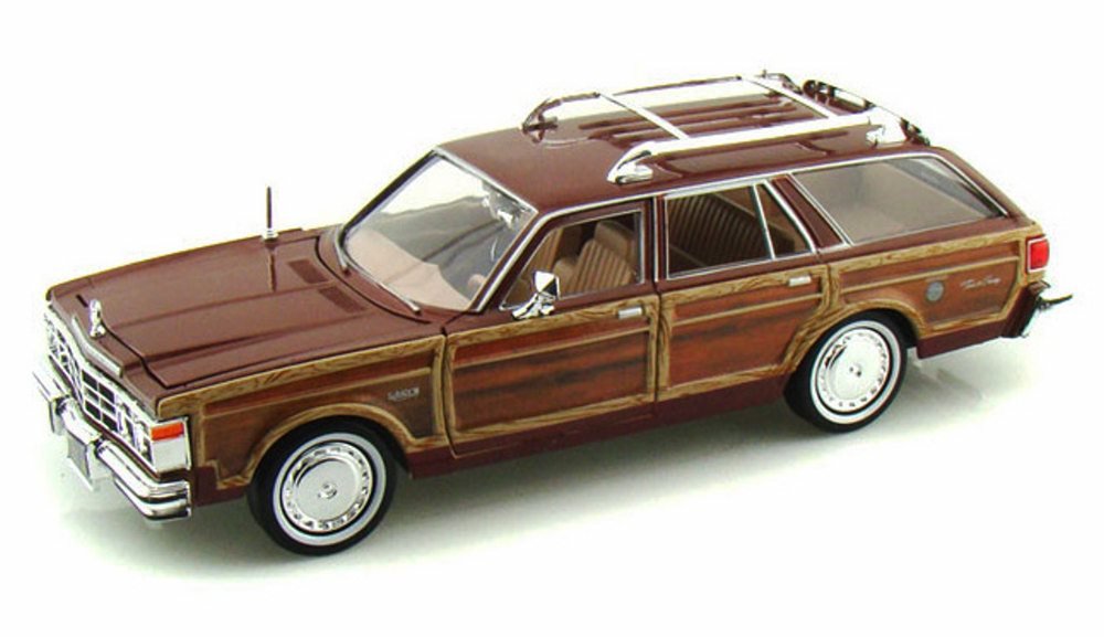 1979 Chrysler Lebaron Town & Country Wagon, Red with Woodie Siding Motormax 73331-1/24 Scale Diecast Model Car