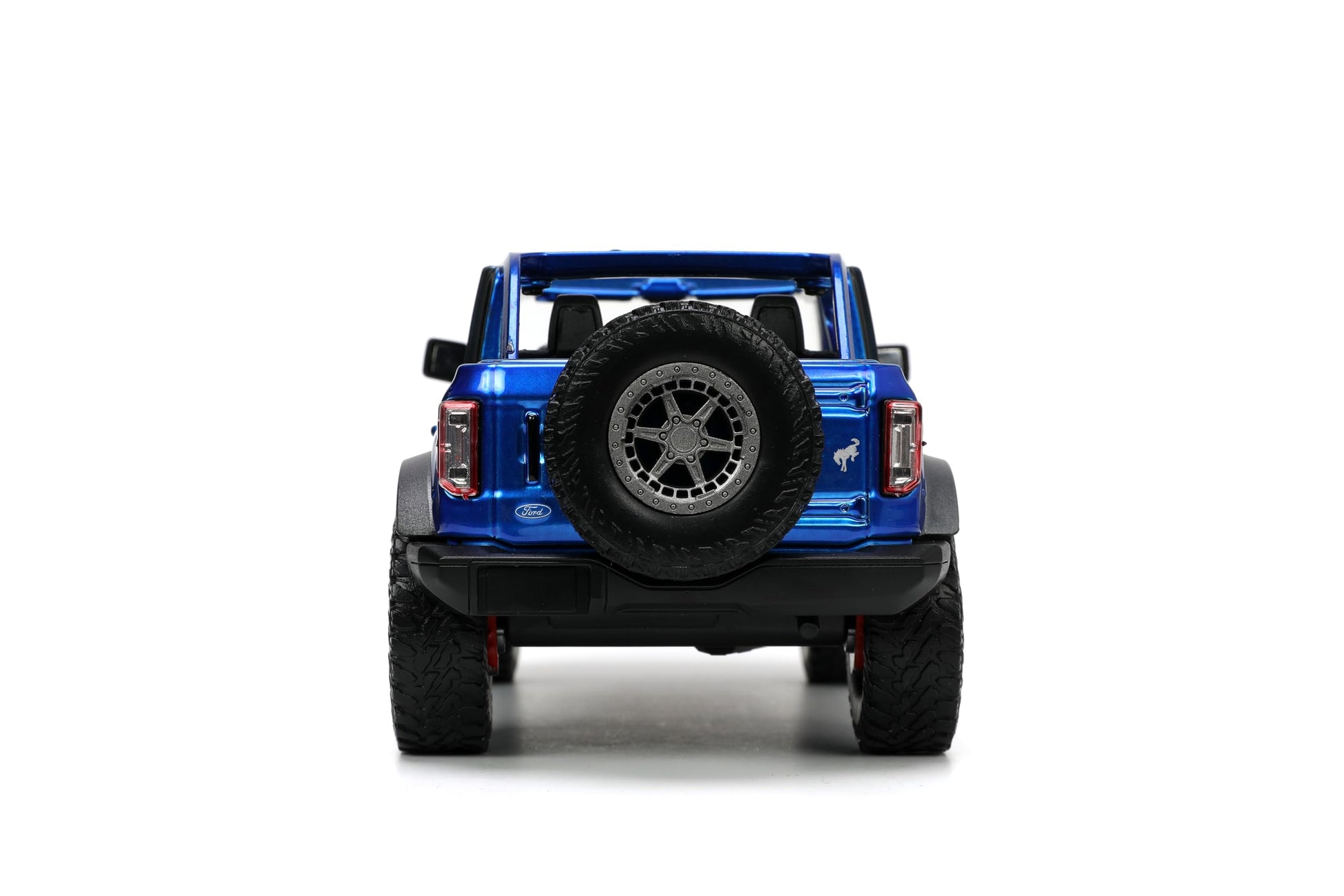 Jada Just Trucks 1:24 2021 Ford Bronco Die-Cast Car & Tire Rack, Toys for Kids and Adults(Candy Blue)