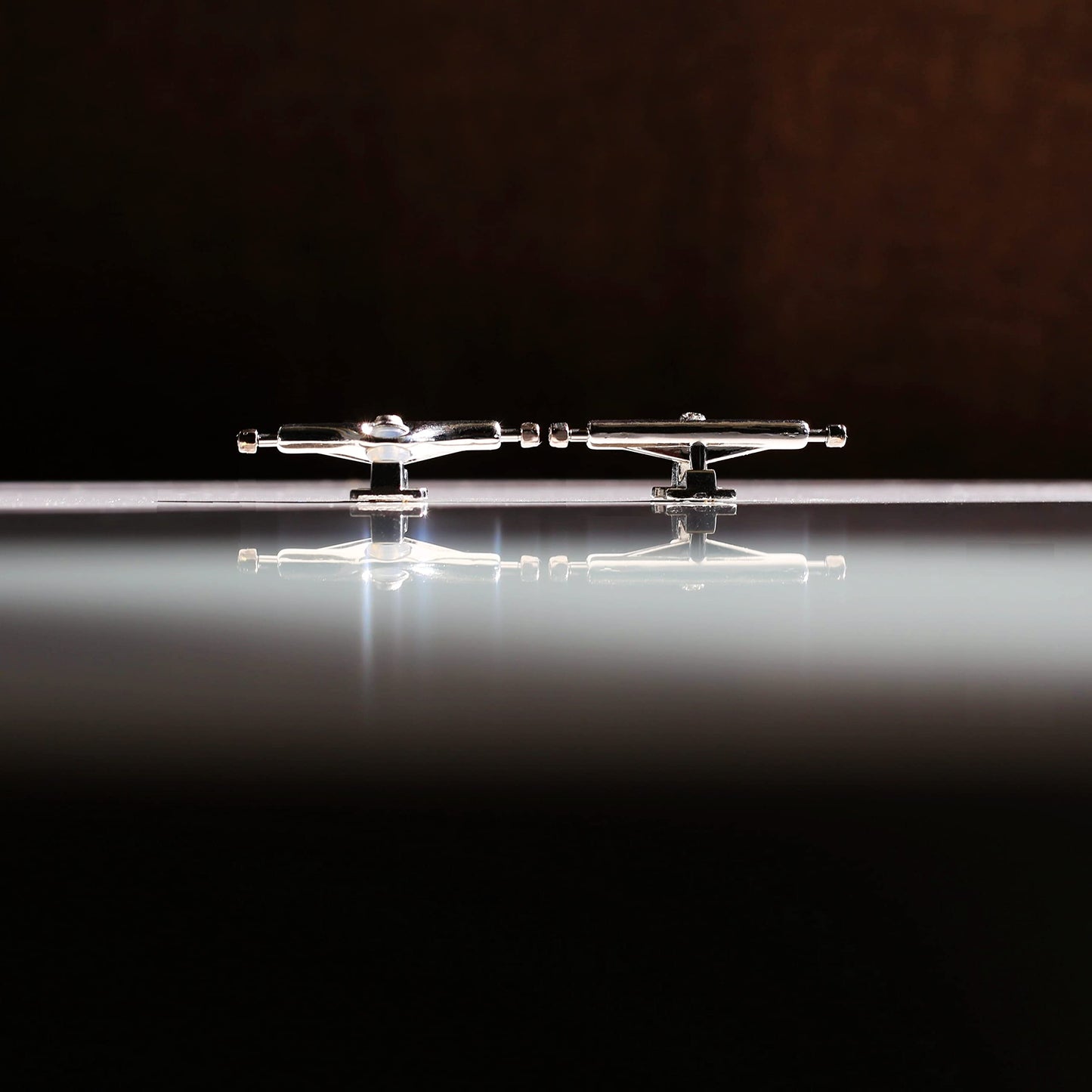 NOAHWOOD Fingerboards Parts Professional Prince III Flip Trucks (34mm) + Update Self-Locking Nuts (Silver White)