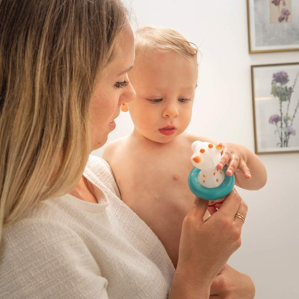 Sophie la girafe Bath Toy, Floating Spray Water Toy for Babies and Toddlers, Easy Grip Sensory Bath Toy, Colors May Vary, 6+ Months