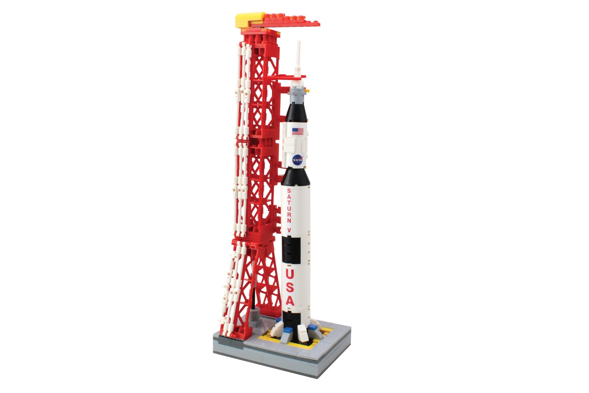 Daron Space Adventures Series: Saturn V Rocket w/Launch Pad BP7001