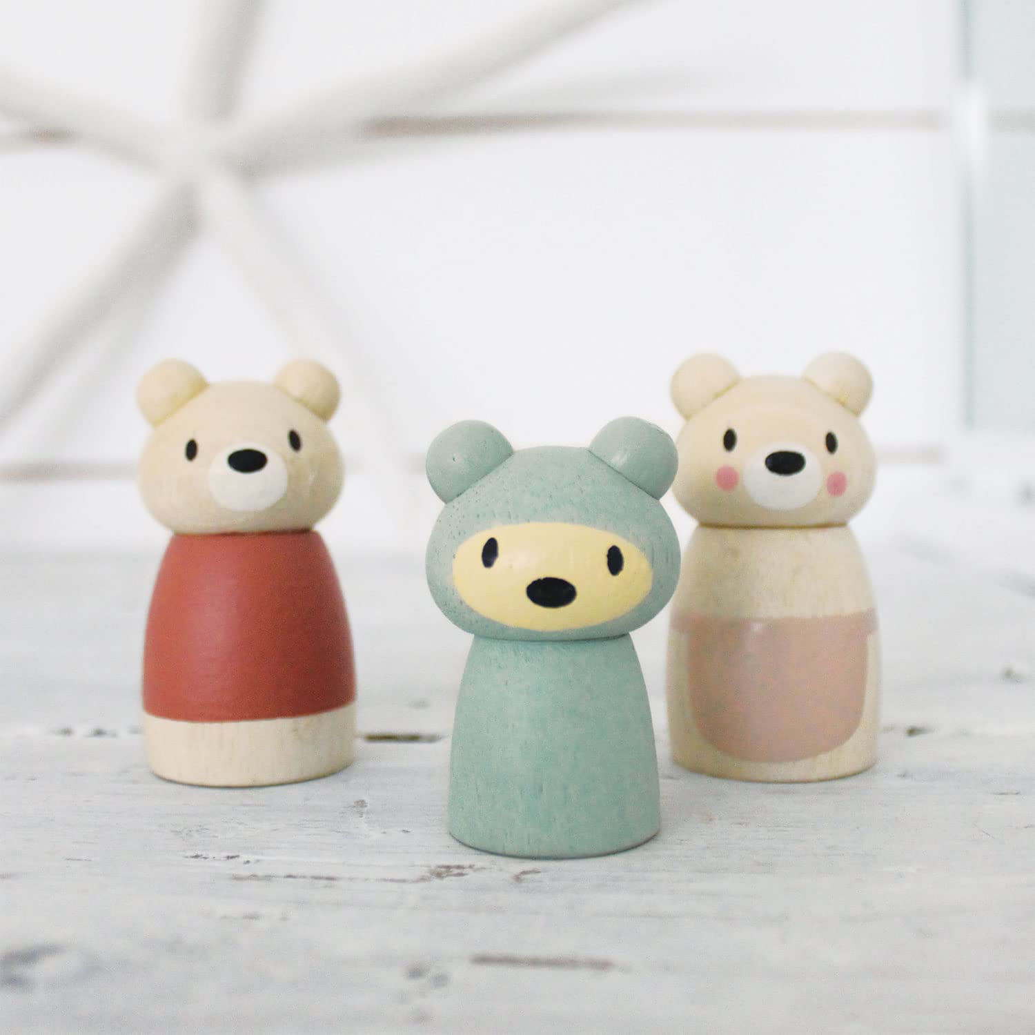 Tender Leaf Toys - Bear Tales - Wooden Dollhouse Add-on Dolls Playset, Figures of 3 Pcs Bear Family for Children - Inspires Endless Imaginative Play