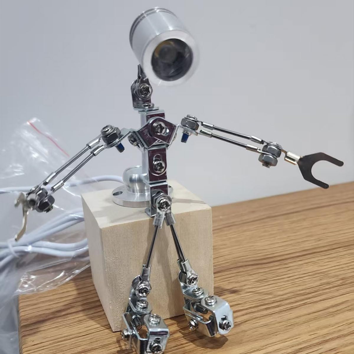 XMBRICDIYY 3D DIY Steampunk Metal Puzzle Robot Lamp Set- Collectible Sparkling Silver Mechanical Kit- Creative DIY Desk Lamp, Decor - Unique Gift