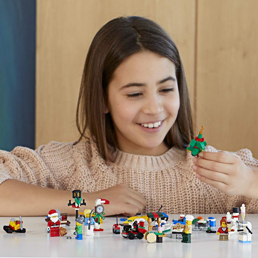 LEGO City Advent Calendar 60201, New 2018 Edition, Minifigures, Small Building Toys, Christmas Countdown Calendar for Kids (313 Pieces)