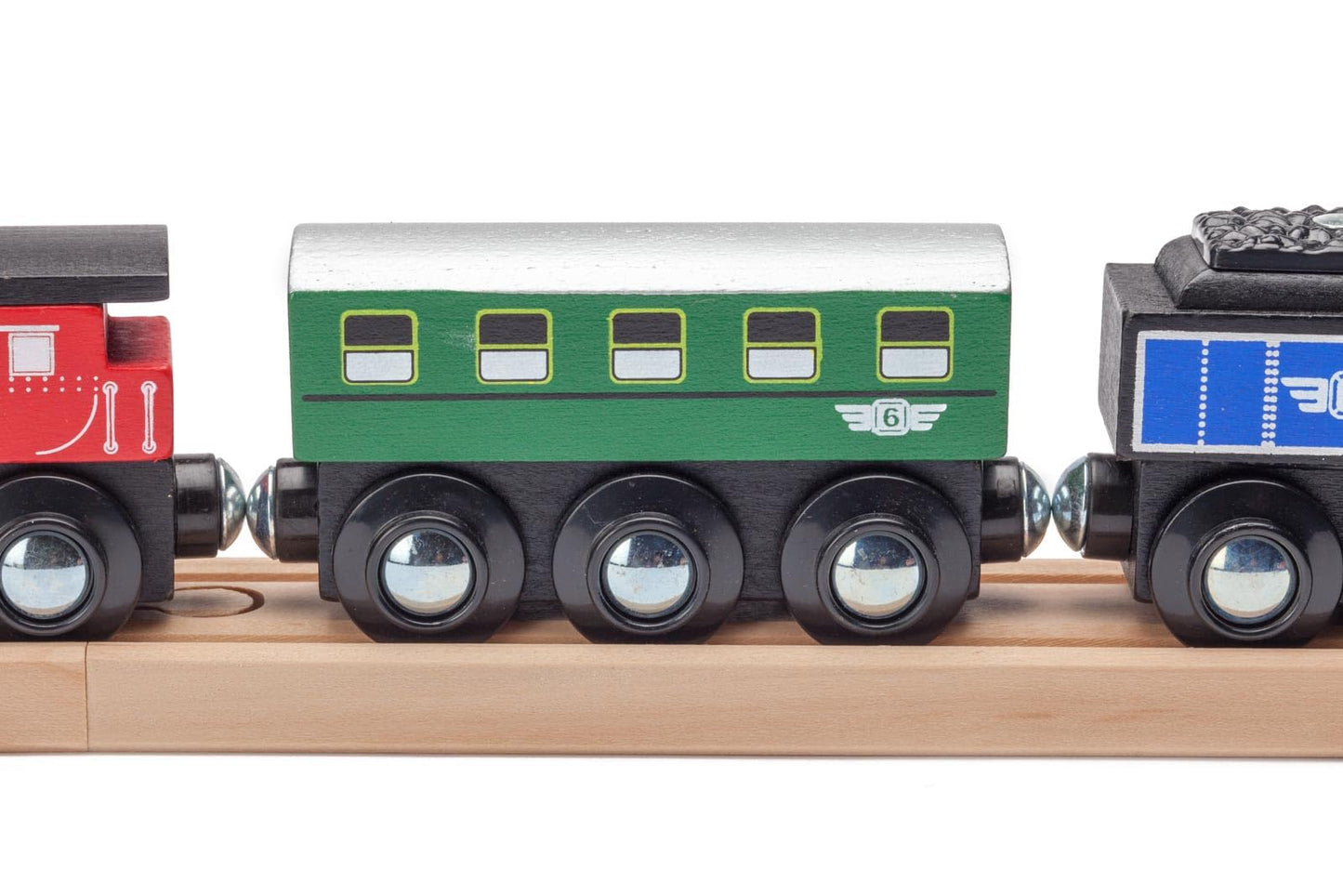 Maxim Passenger Train with 2 Train Cars and 1 Caboose