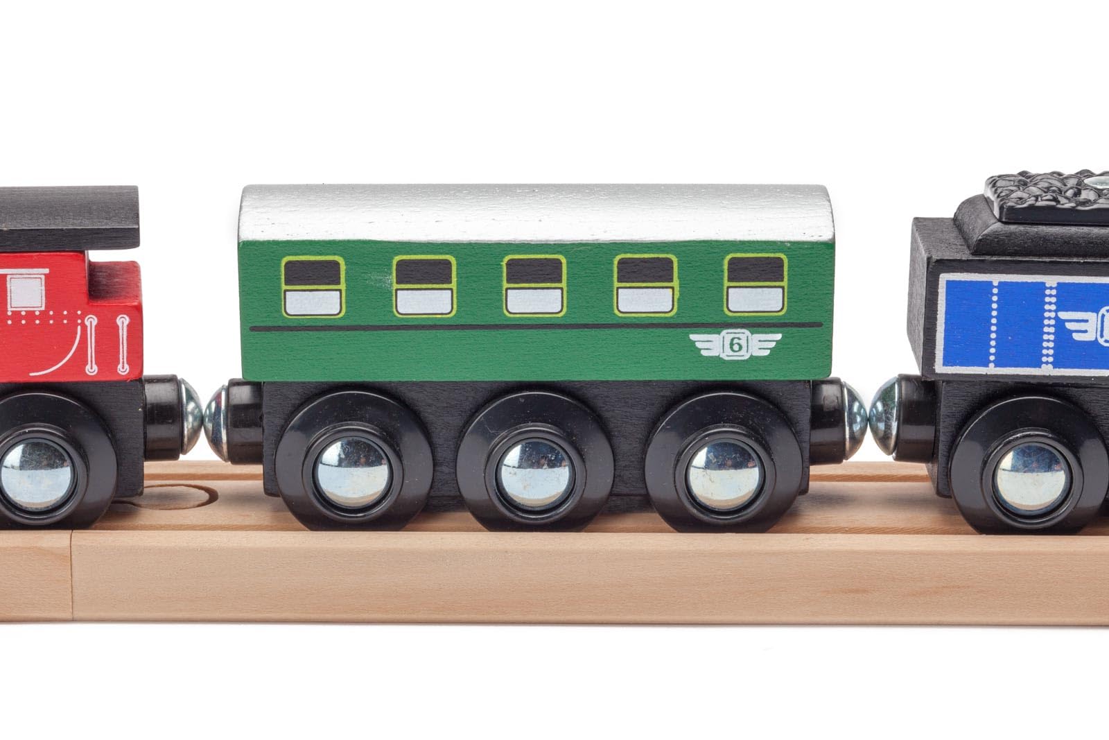 Maxim Passenger Train with 2 Train Cars and 1 Caboose
