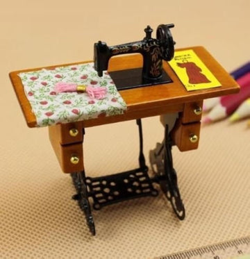 EatingBiting Retro Vintage Sewing Machine Dollhouse Miniature 1:12 Scale Fairy Doll Home Life Scene, for Kid Children