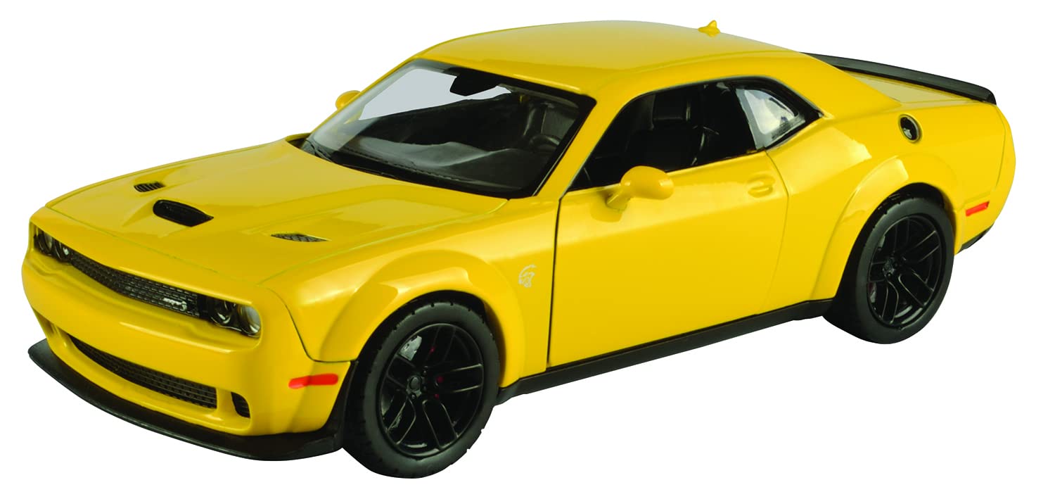 Motormax 2018 Dodge Challenger SRT Hellcat Widebody Yellow 1/24 Diecast Model Car 79350