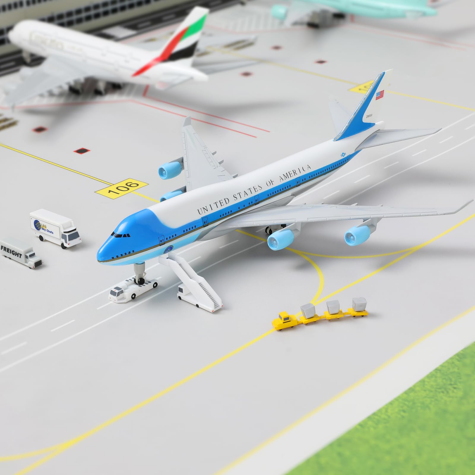 QIYUMOKE 1/300 Air Force One Metal Airplane Model 747 with Stand (7.8-inch L) for Boeing 747 VC-25A Diecast Airplane Model kit for Adult Aviation