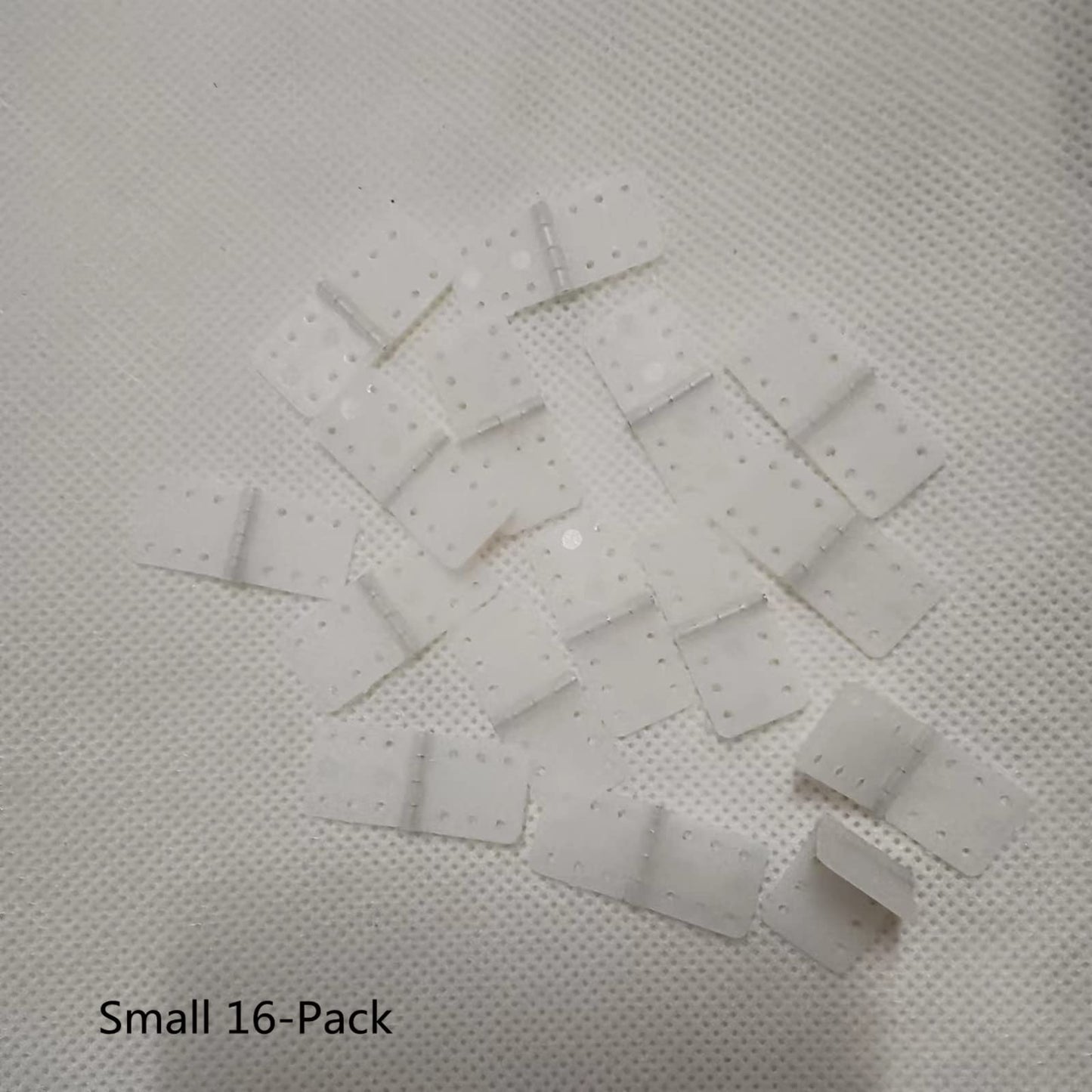 skrnrhrery Nylon Hinges,3 Sizes are Available Suitable for RC Airplane Model Airplane Parts Fixed Wing Model Airplane Square Loose-Leaf 16-Pack (Small