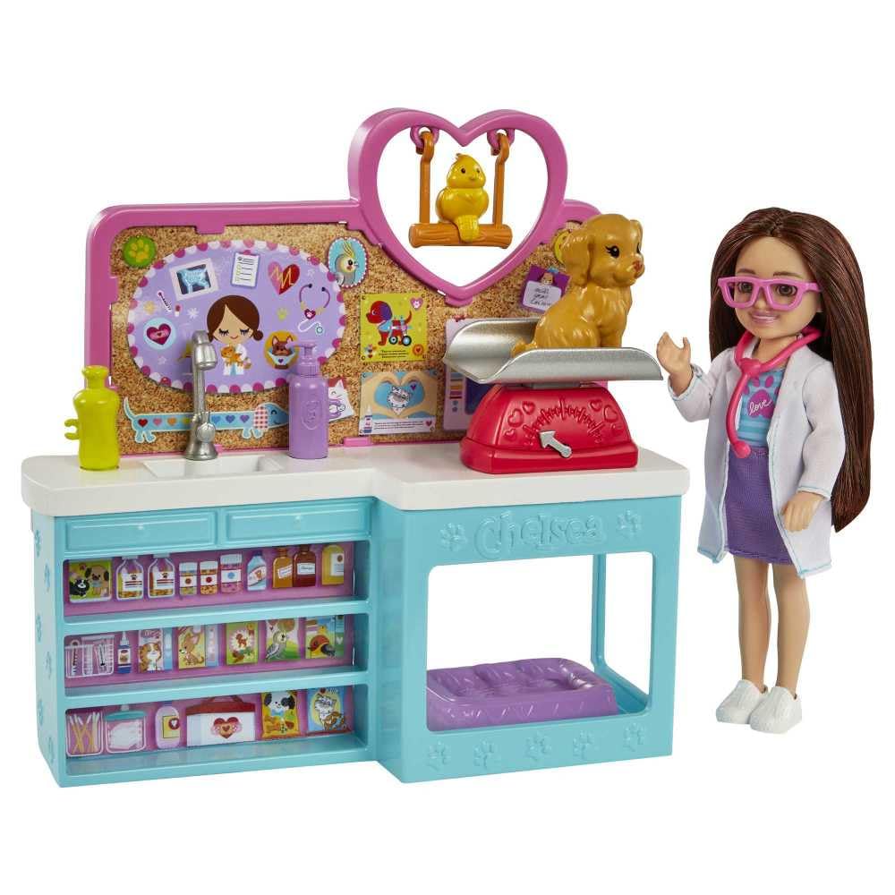 Barbie Chelsea Doll and Accessories, Pet Vet Playset with Doll, 4 Animals and 18 Pieces
