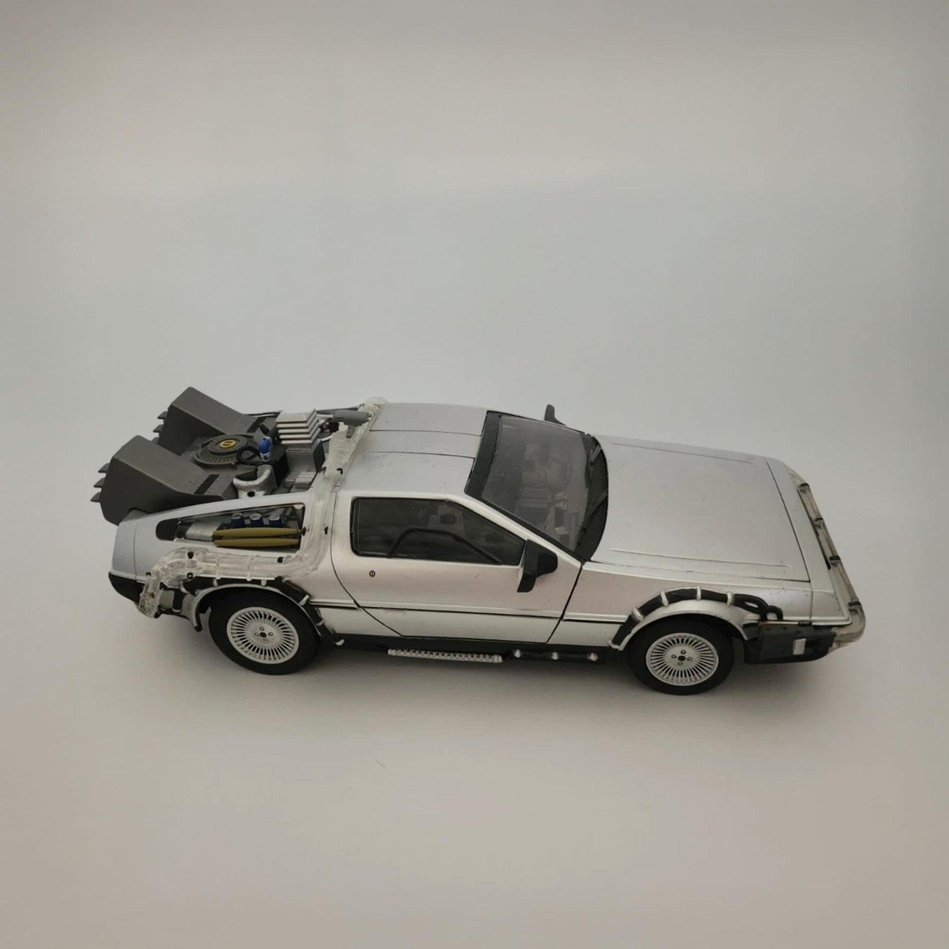 Diamond Select Toys Back to The Future: Iced Time Machine Collector's Set Vehicle