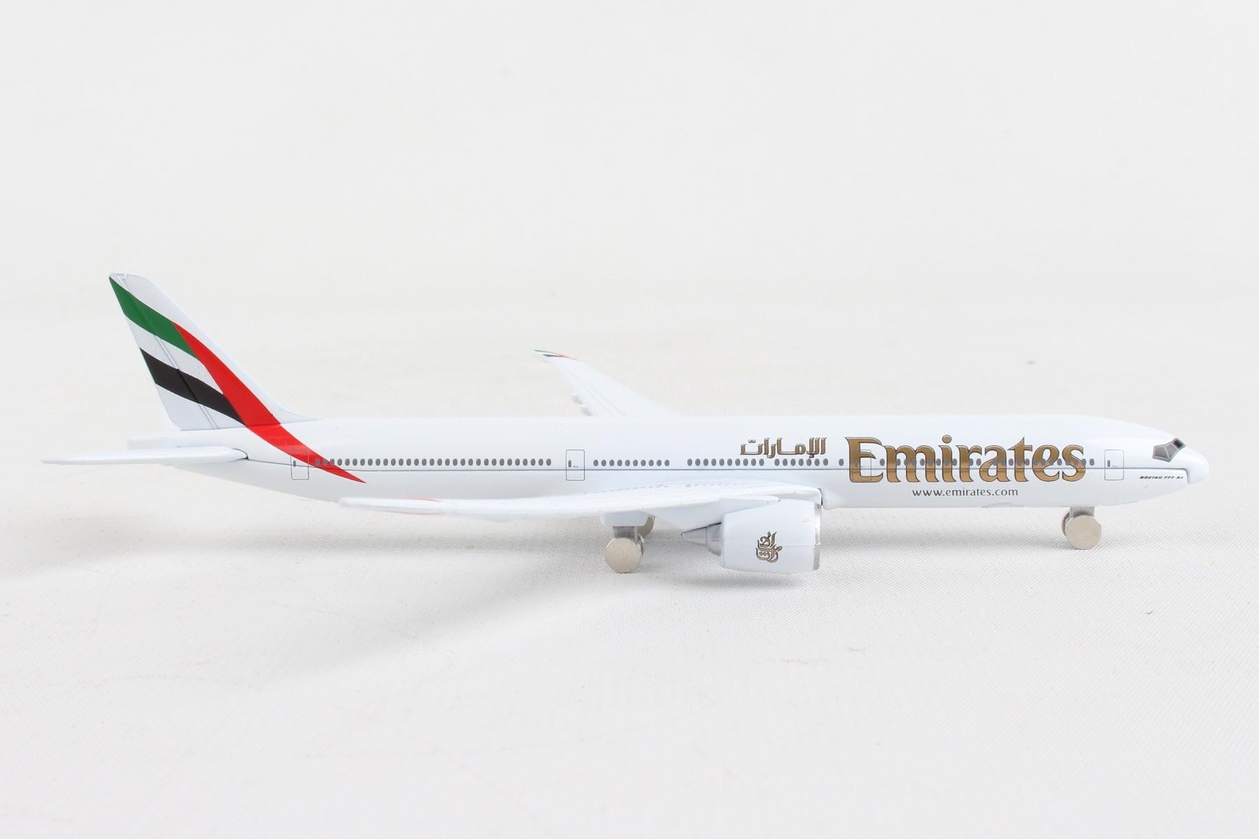 Daron Toy Airplane - Emirates 777x - Die-Cast Metal Model Airplane Toy with Plastic Parts for Kids Ages 3+