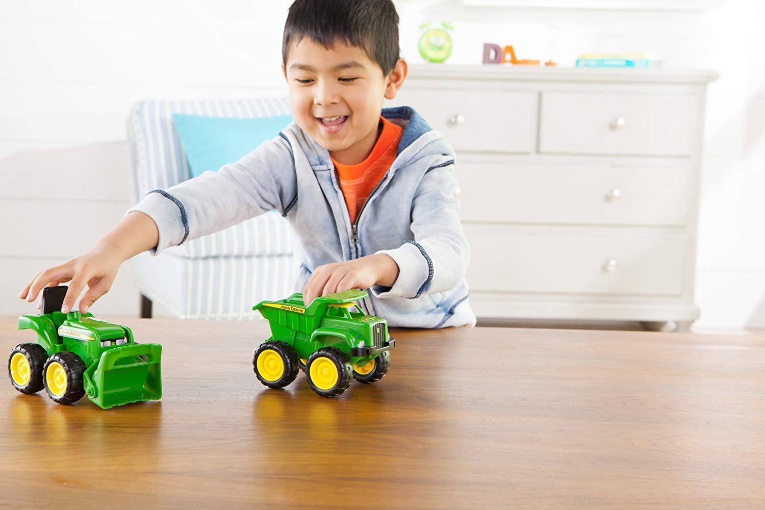 TOMY John Deere Vehicle Set - Includes Dump Truck Toy and Tractor Toy with Loader - Kids Outdoor Toys - Kids Construction and Sandbox Toys - 6 Inches