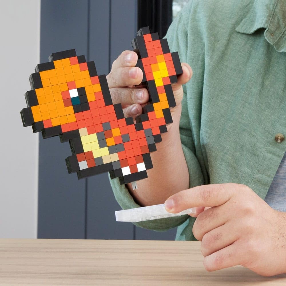 Mega Pokémon Glumanda HTH76 - Buildable Retro Pixel Art Figure with Wall Mount Base for Adult Builders and Collectors