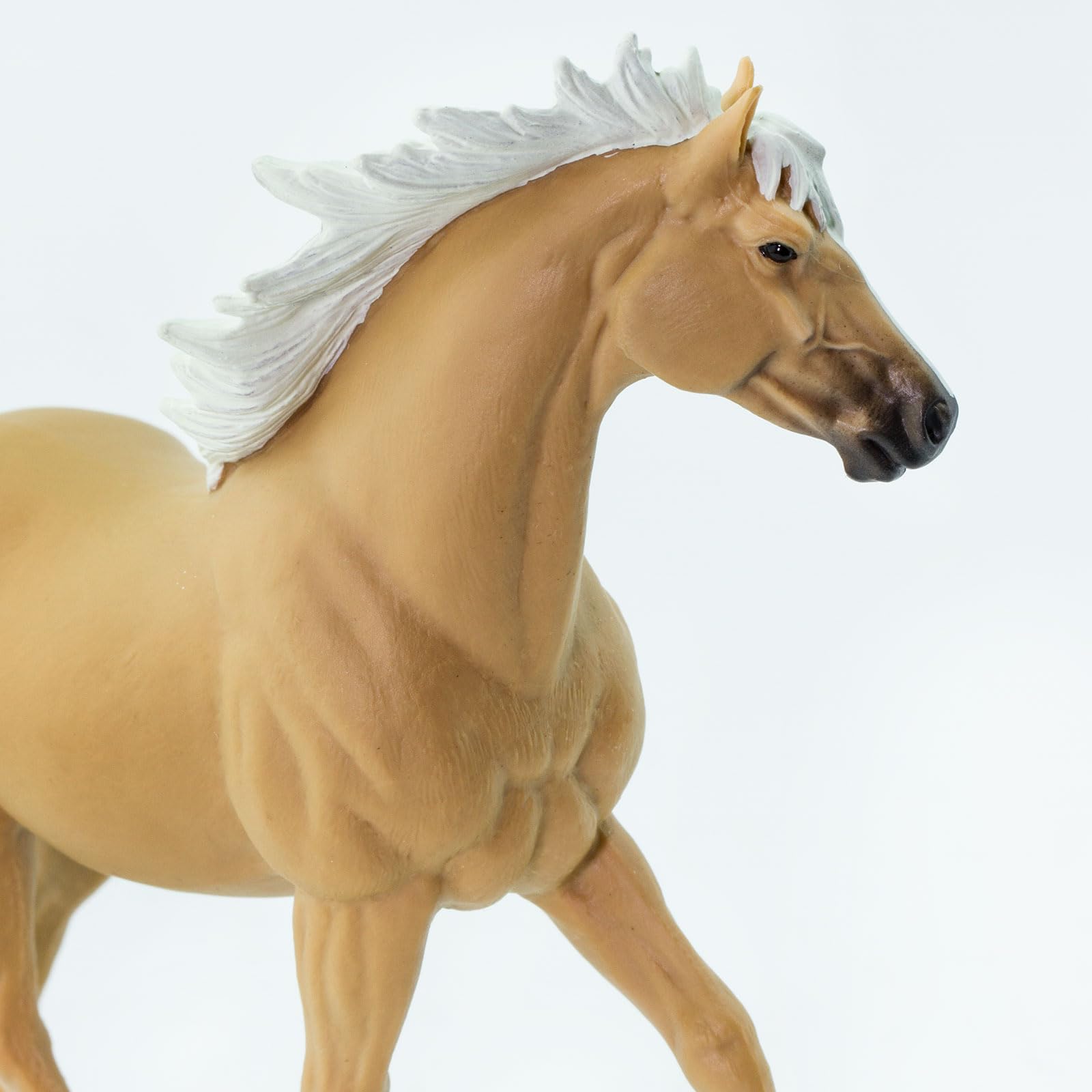 Safari Ltd. Palomino Mustang Stallion Figurine - Lifelike 5.75" Horse Figure - Educational Toy for Boys, Girls, and Kids Ages 3+