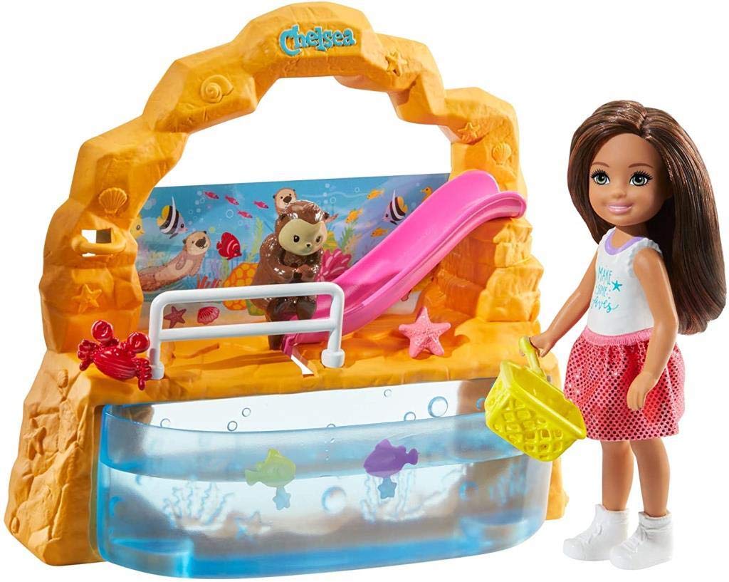 Barbie Club Chelsea Doll and Aquarium Playset, 6-inch Brunette, with Accessories, for 3 to 7 Year Olds