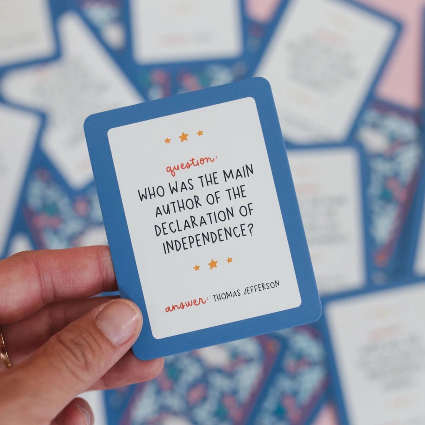 Pippi Post USA Trivia Card Game with Storage Tin - 50 American History, Culture & Landmark Quiz Cards - Travel-Friendly Trivia Deck for Road Trips