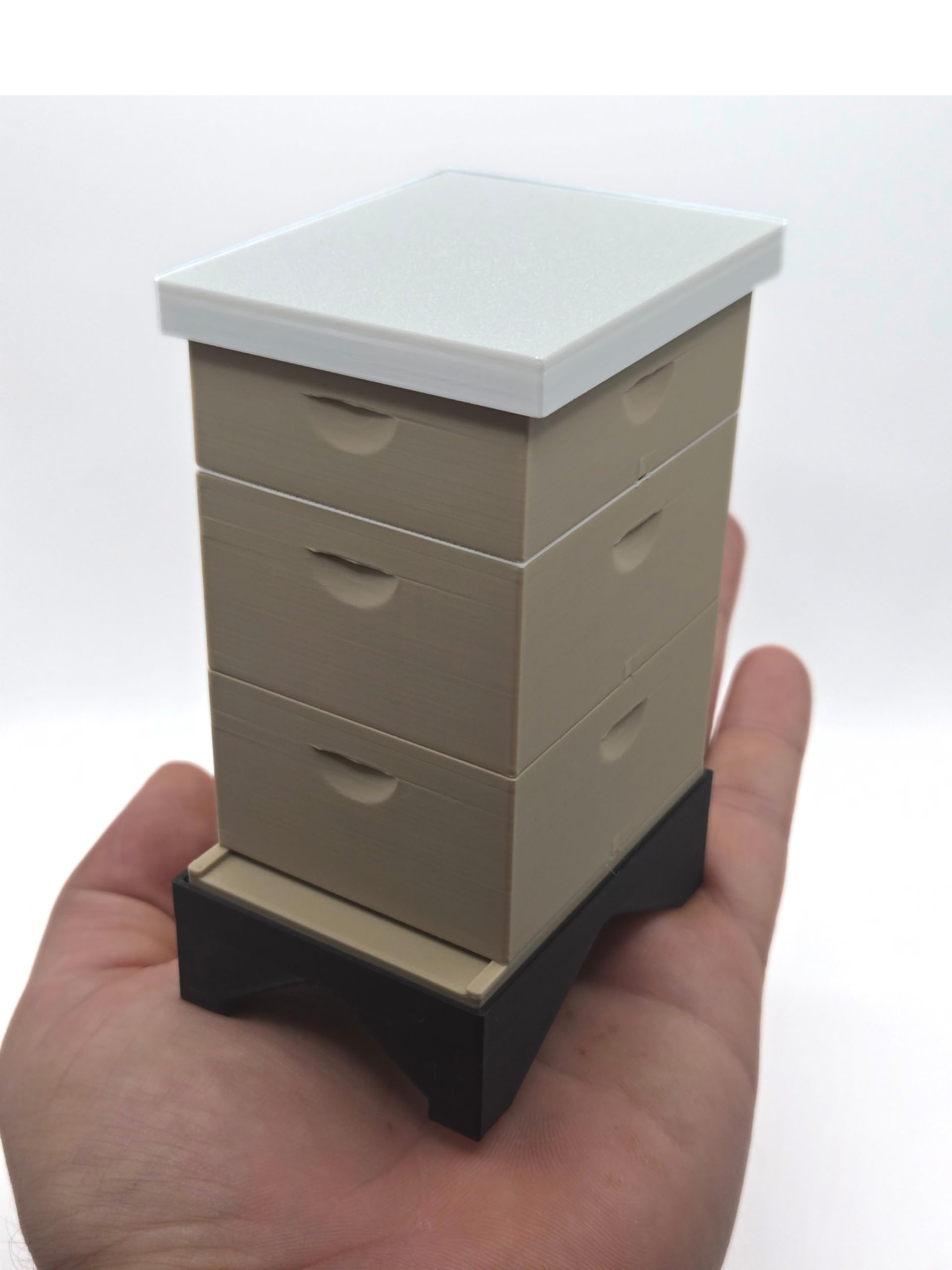 MZ Design Works 1:8 Scale Langstroth Beehive Model - Educational Honey Bee Hive with Removable Frames | Beekeeping Teaching Model & Classroom