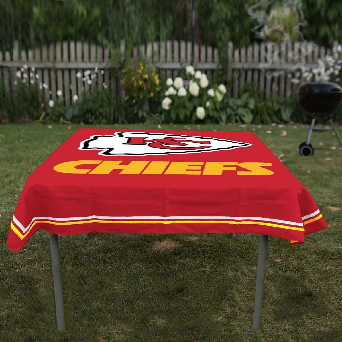 WinCraft Kansas City Chiefs Logo Tablecloth and Square Table Cover Overlay