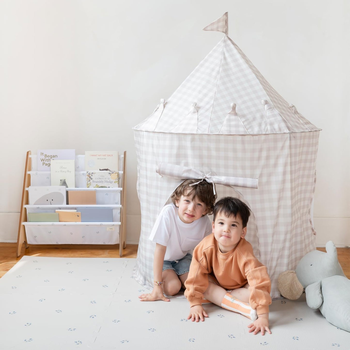 3 Sprouts Kids Play Tent for Ages 3 to 10 - Spacious Indoor Toddler Tent with Recycled Eco-Friendly Fabric - Modern Playhouse Design that Complements