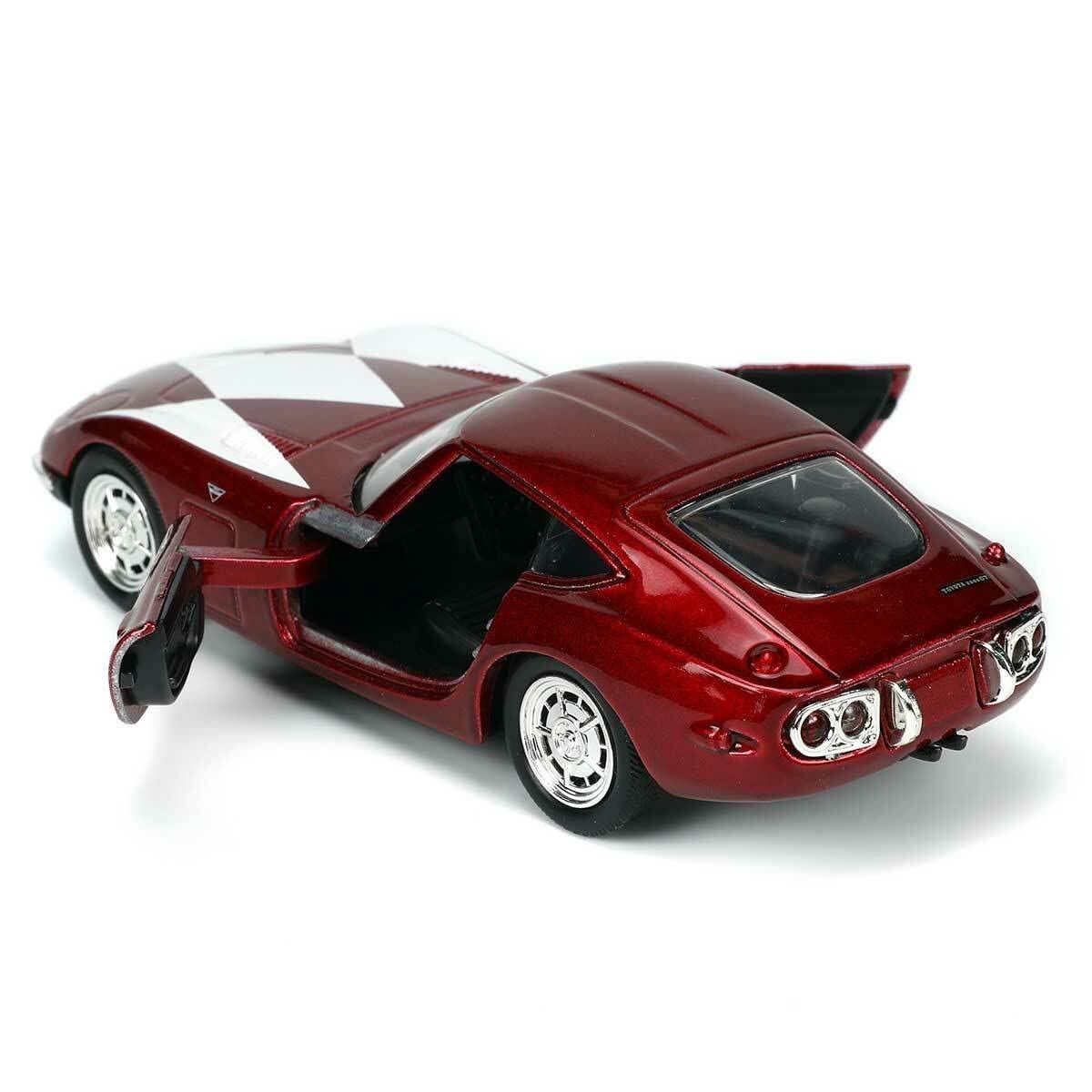 Jada Toys Power Rangers 1:32 1967 Toyota 2000 GT Die-cast Car & 1.65" Red Ranger Die-cast Figure, Toys for K Ages 8+