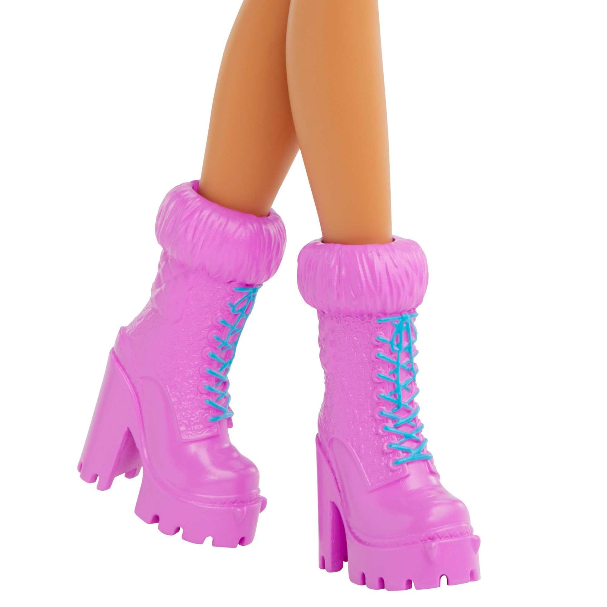 Monster High Clawdeen Doll Features 10+ Flexible Joints for Girls Ages 4 and Up