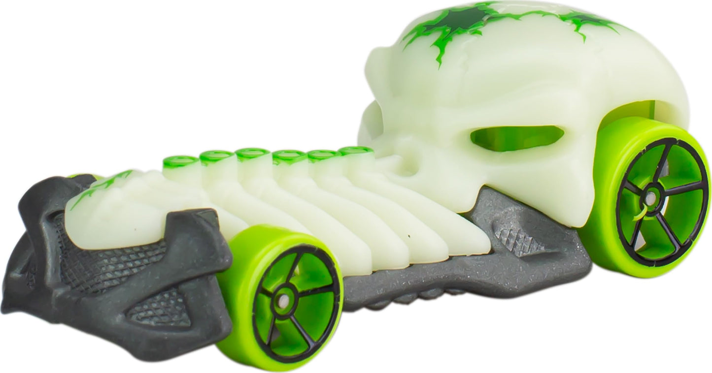 Hot Wheels Toy Cars & Trucks 5-Pack, Set of 5 Die-Cast Vehicles from The Animated Netflix Series Let’s Race!