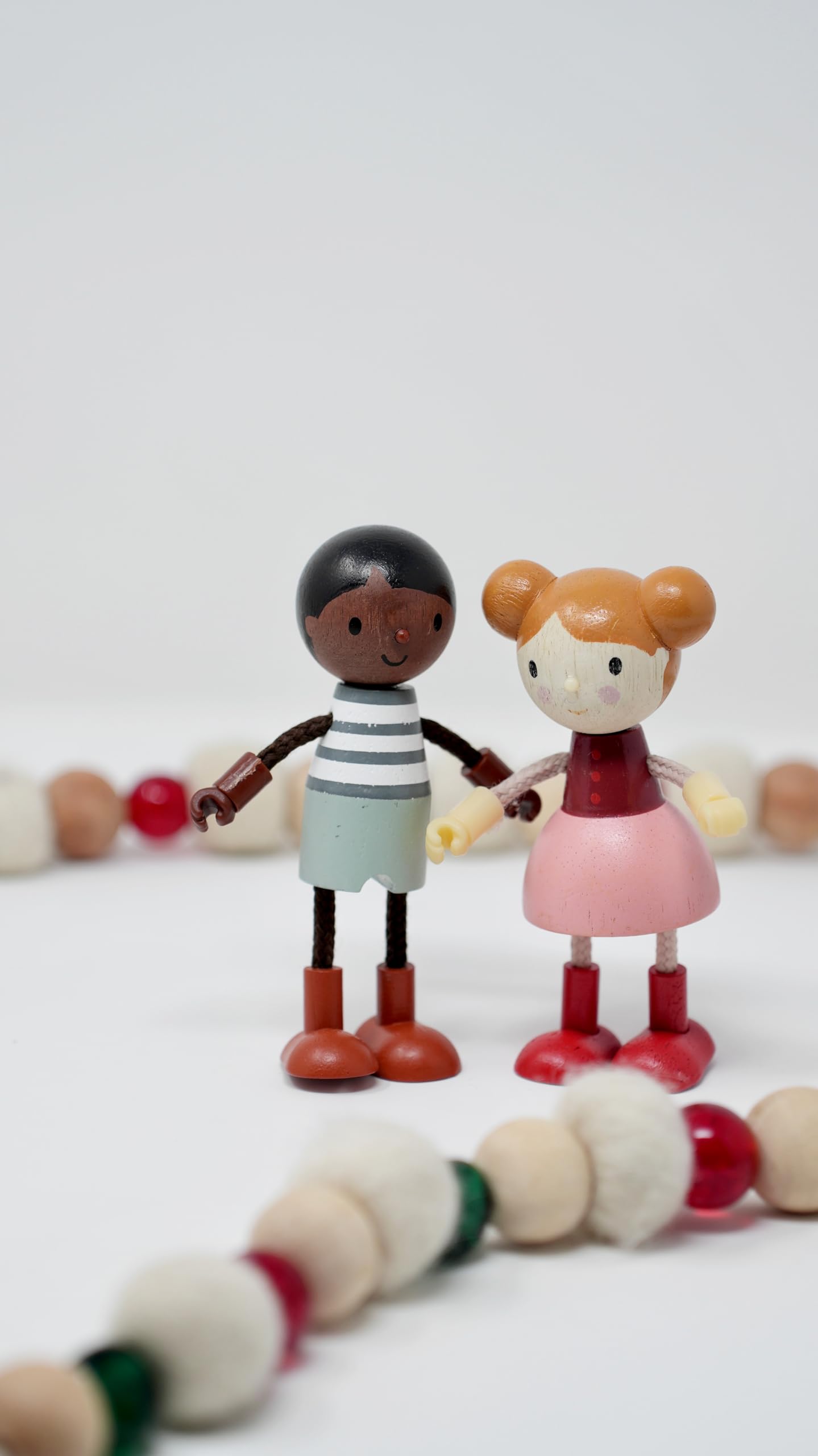 Tender Leaf Toys - Doll Family - Cute Wooden Flexible Doll Family for Kid's Dollhouse, Four Pcs of Multicultural Mom, Dad, Boy and Girl - Age 3+