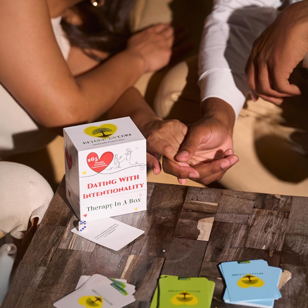 Dating with Intentionality (Dating&Married): 265 Conversation Starters - Therapy in a Box, Couples Card Game for Date Night, Married & Engaged