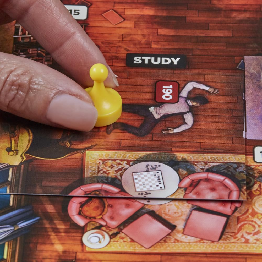 Hasbro Gaming - Clue Treachery at Tudor Mansion