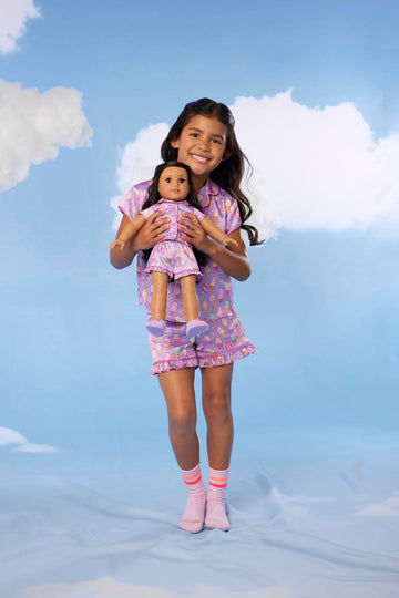 American Girl Truly Me, 18-inch Doll Clothes, Sweet Dreams PJs Outfit, with Satin PJ Top and Shorts, Ages 6+ (Dolls Sold Separately)