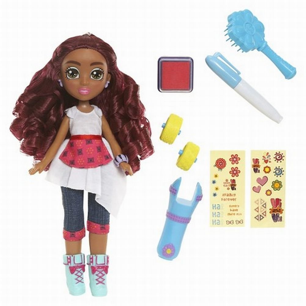 MGA Entertainment Vi and Va Fashion Designer Viviana Doll Set