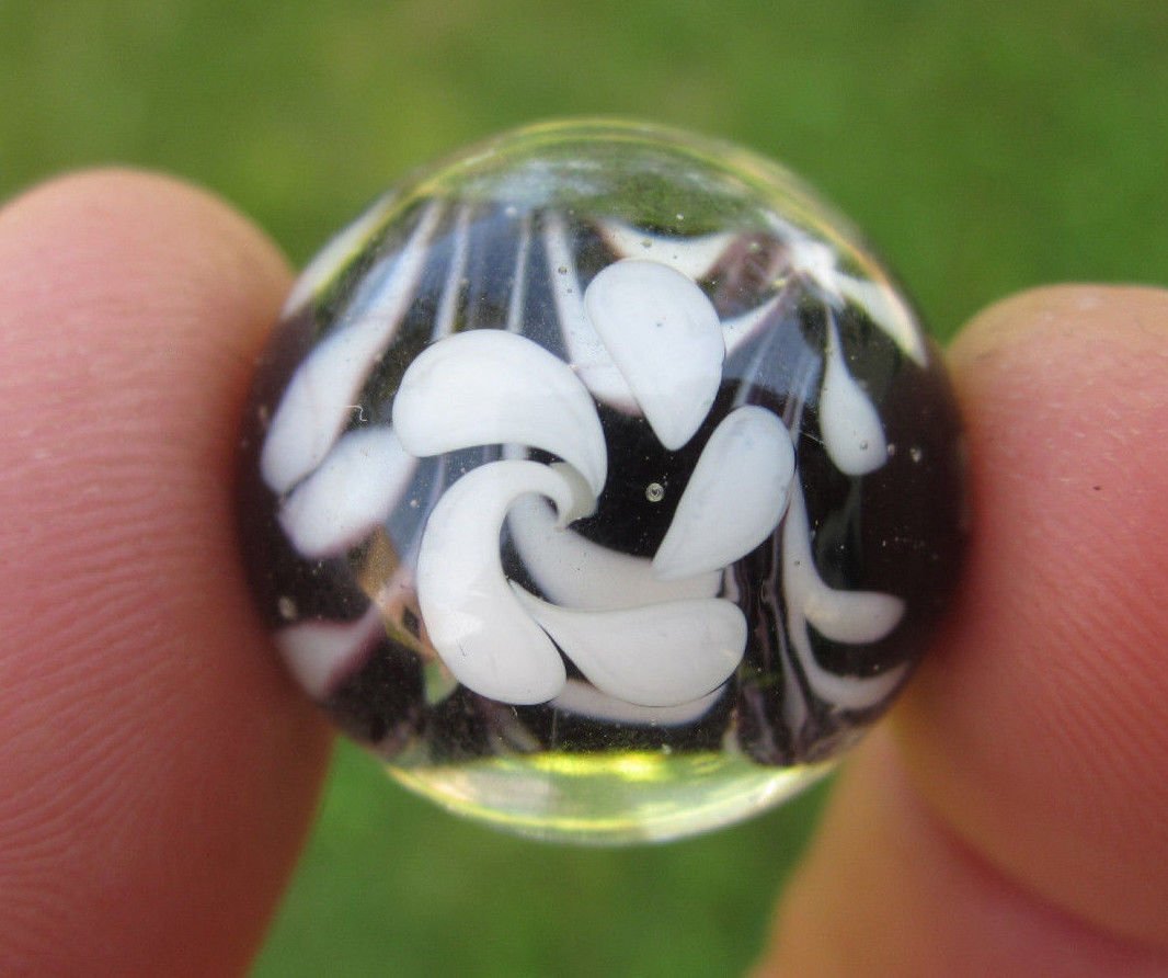 Big Game Toys~22mm (7/8") Hocus Pocus Hand Made Art Glass Marble w/Stand Black/White Flower Swirl