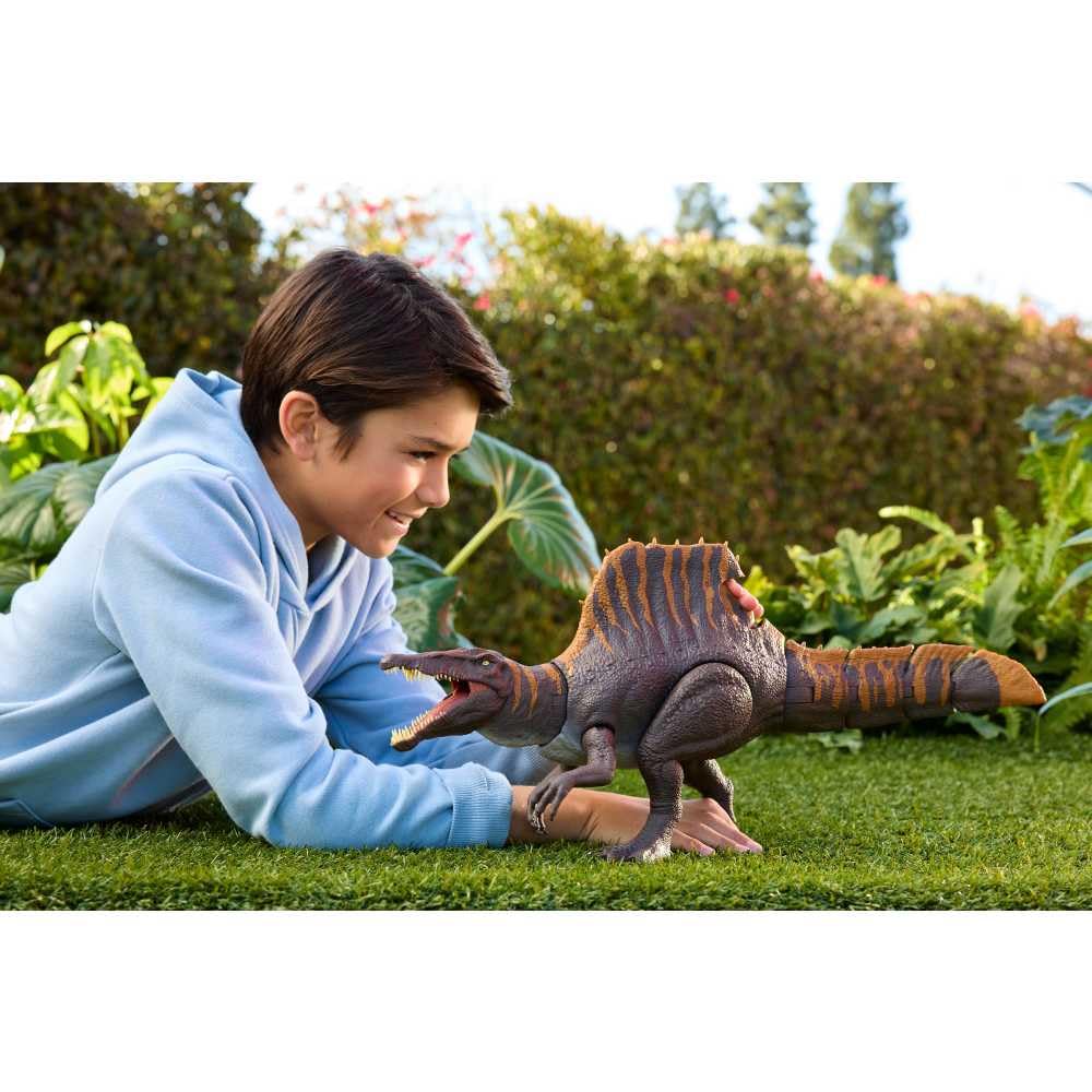 Mattel Jurassic World Rebirth Dinosaur Toy, Tail Thrasher Spinosaurus Action Figure with 2 Attack Moves, Movie-Accurate & Posable, Digital Play