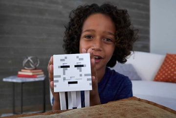 Mattel Minecraft Toys | Fireball Ghast Figure with 10 Shooting Discs | Video-Game Collectible | Gifts for Kids and Fans