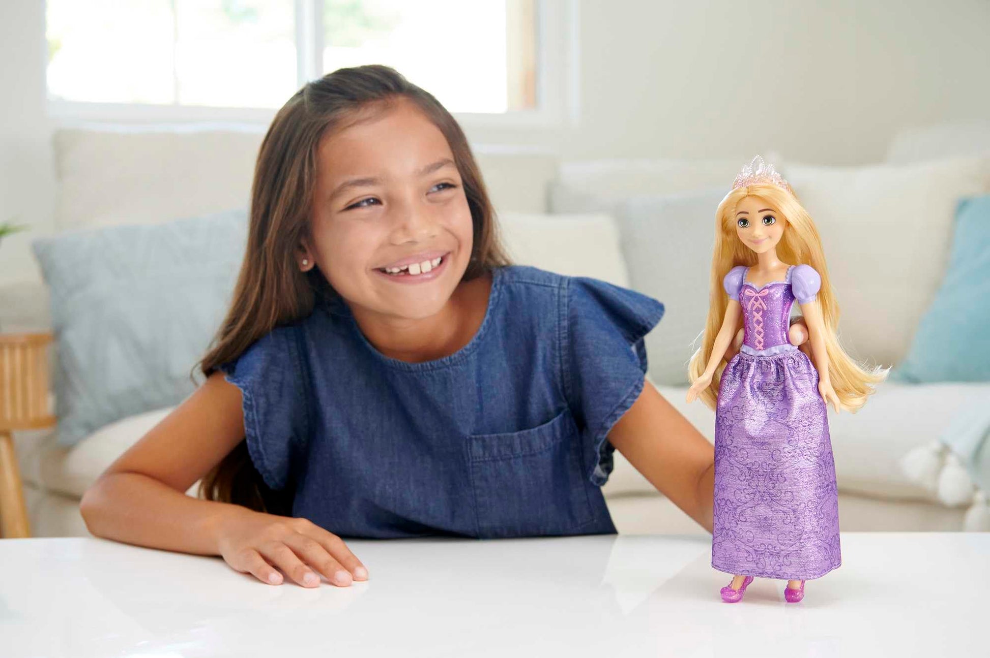 Mattel Disney Princess Rapunzel Doll in Sparkling Fashion with Removable Skirt, Tiara and Shoes, Posable & Collectible, Inspired by Tangled Movie