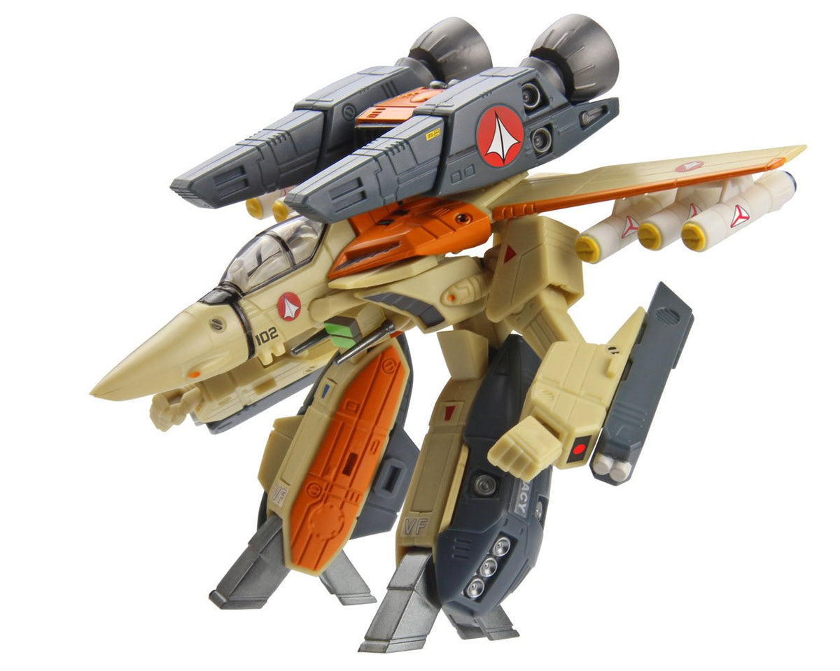 Robotech 1/100 Transformable Figure: VF-1D Trainer w/Super Veritech Armor