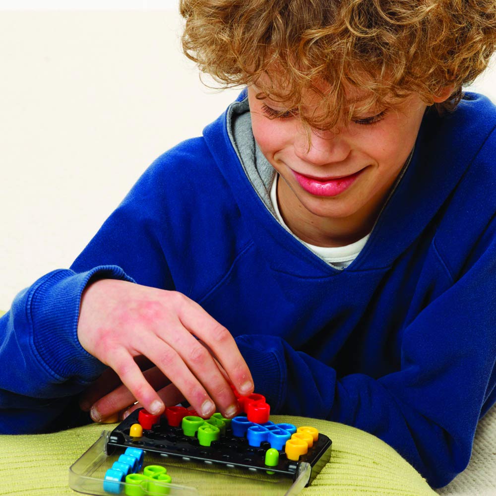 SmartGames IQ Twist, a Travel Game for Kids and Adults, a Cognitive Skill-Building Brain Game - Brain Teaser for Ages 6 & Up, 120 Challenges in