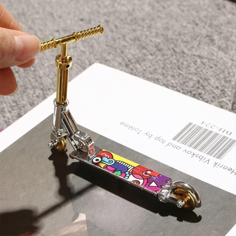 Senyango Mini Two Wheel Toys Tiny Fingerboard Scooters, Mini Finger Skateboards Toy, Finger Scooter Fingertip Movement Skateboard for Finger Training